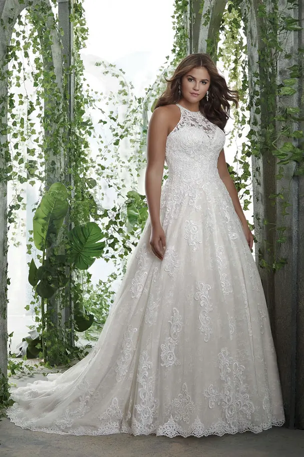 Übergrößen Brautkleider für kräftige Bräute aus Siegburg