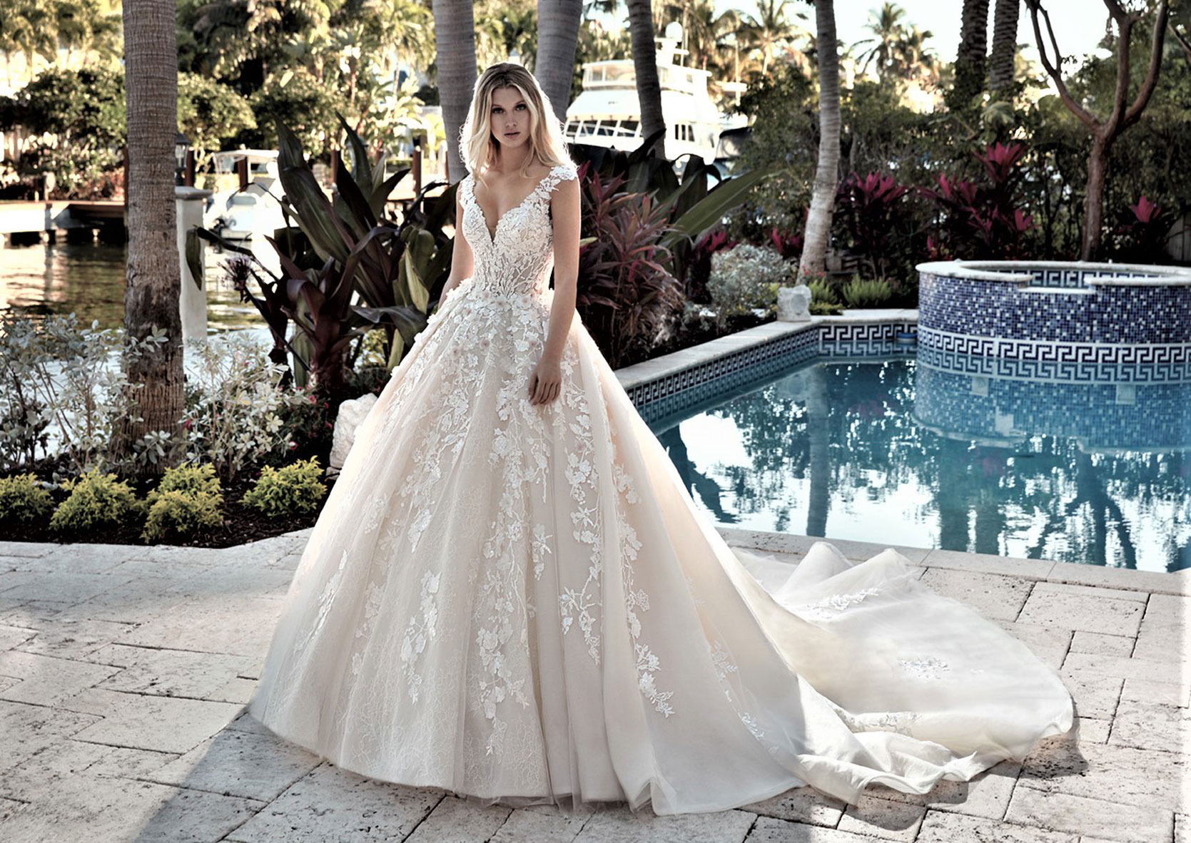 Hochzeitskleider_Prinzessin_Glitzer-Prinzessinnen_Brautkleid_Koblenz