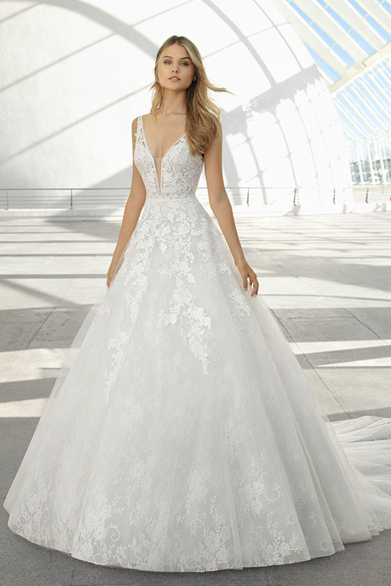 Prinzessin Brautmode Bergisch Gladbach Hochzeitskleid Tüll Glitzer