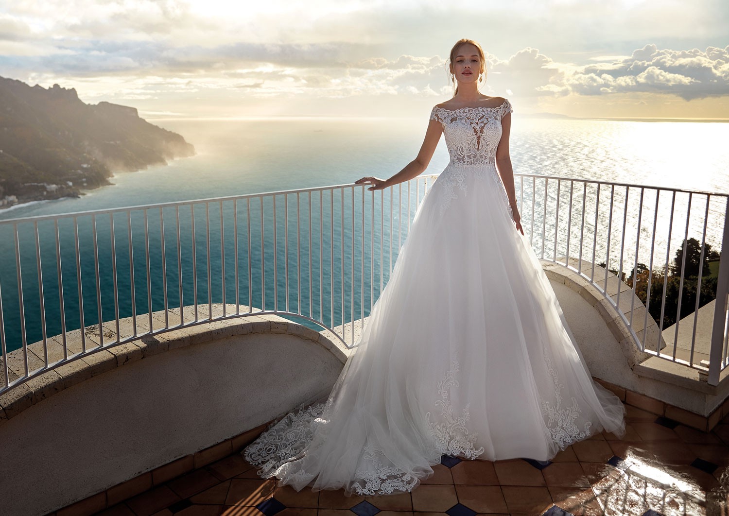 hochzeitskleid_prinzessin_glitzer_spitze